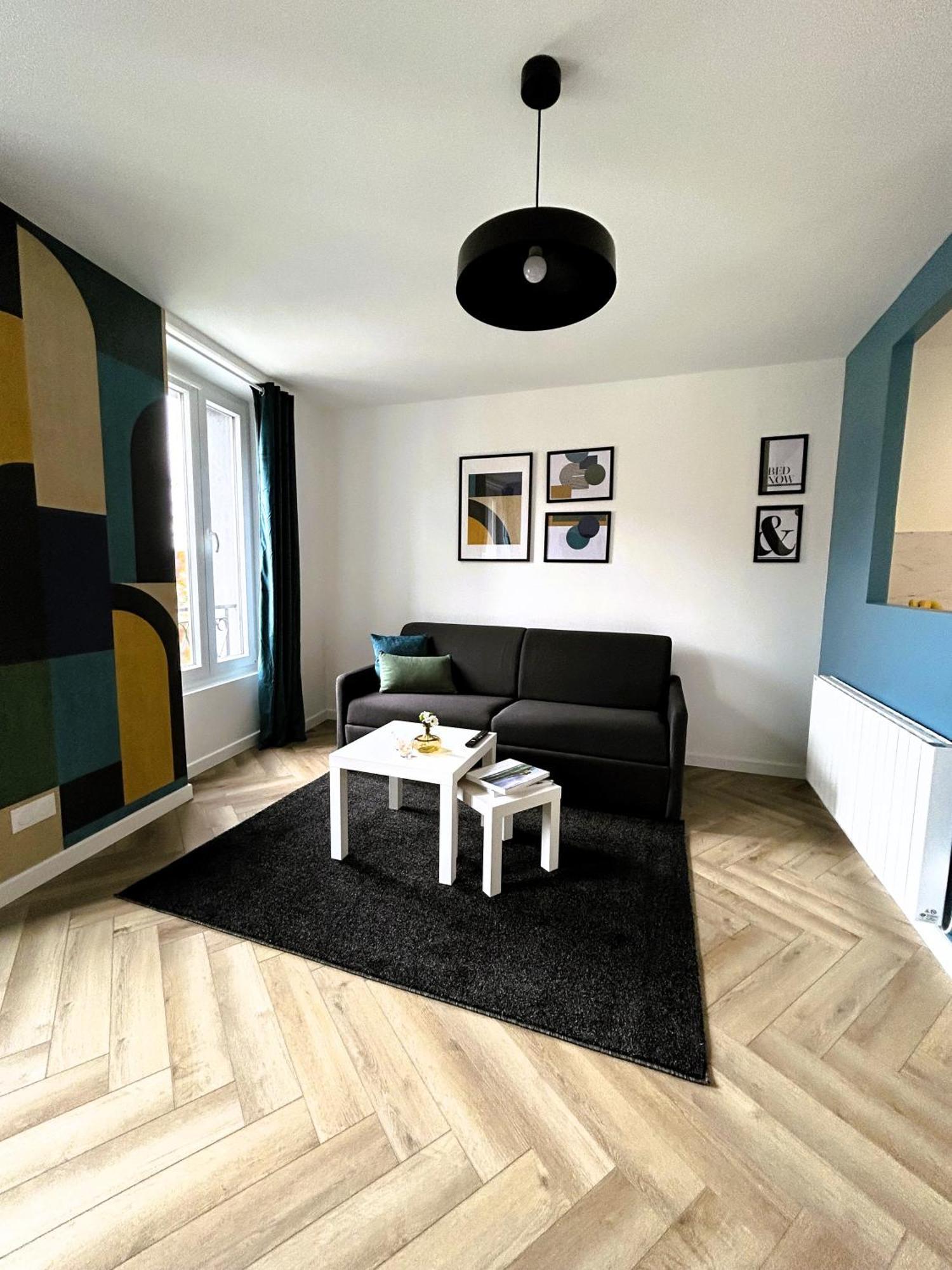 La Maison Hugo Montreuil  Luaran gambar