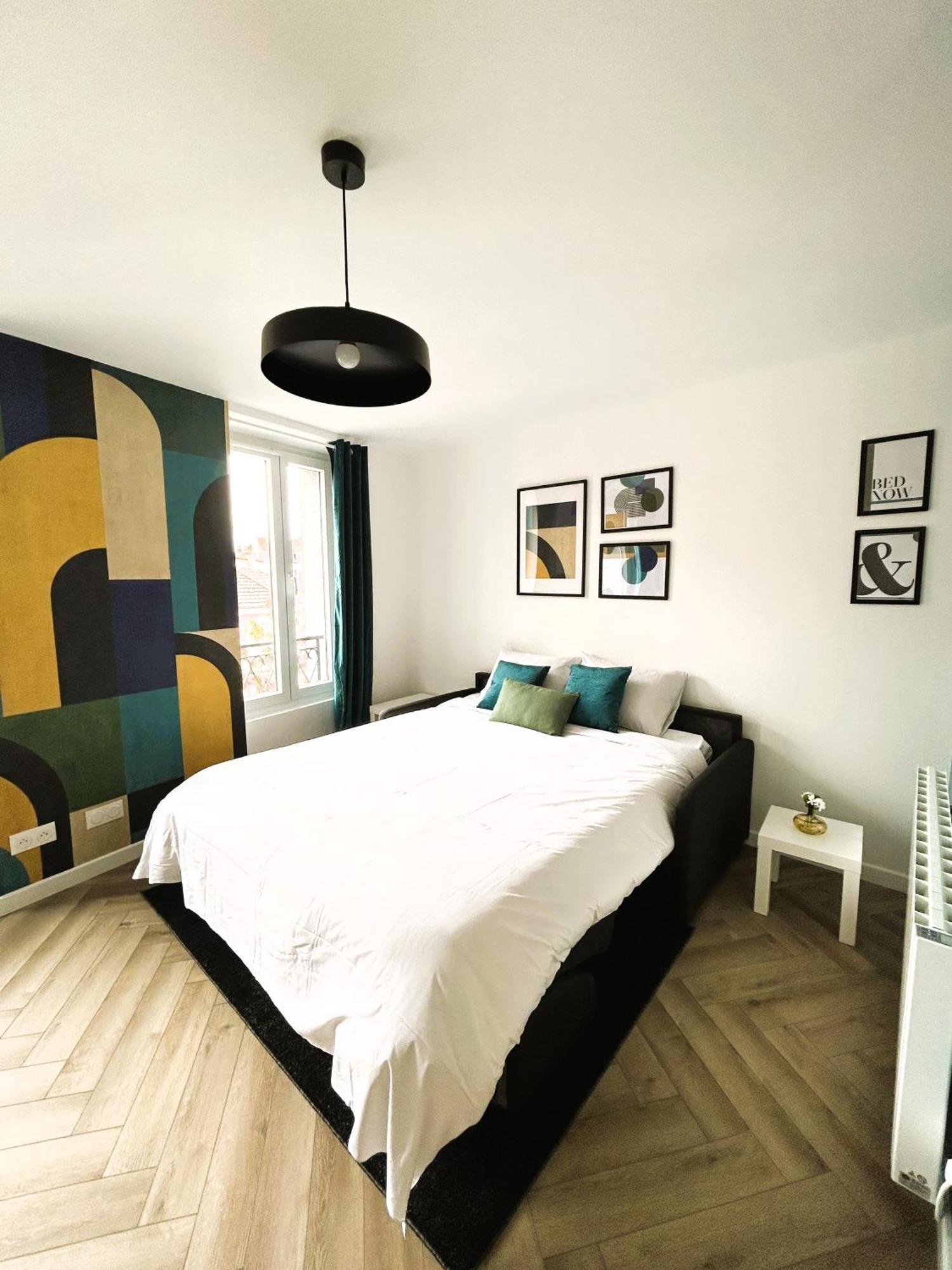 La Maison Hugo Montreuil  Luaran gambar